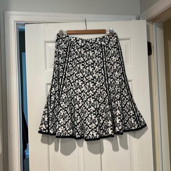 Vintage Black and White Tulip Skirt - Picture 1 of 5